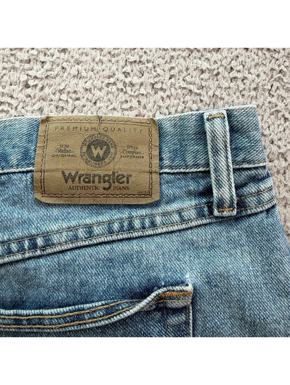 Wrangler Men’s Size 48 Light Wash Denim Jorts Big Tall Raw Hem Jean Shorts